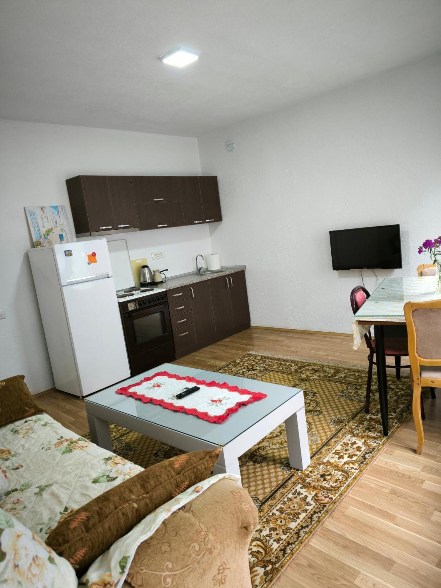 Ristevski Apartment บิโตลา ภายนอก รูปภาพ